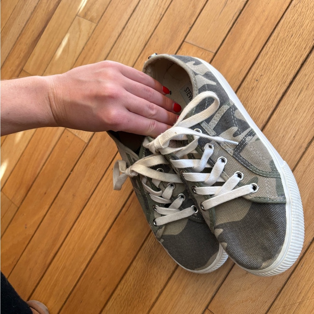 Steve Madden Platform Sneakers